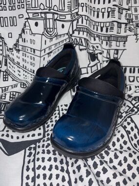 Navy Blue Patent Slip-On Mules for Women
